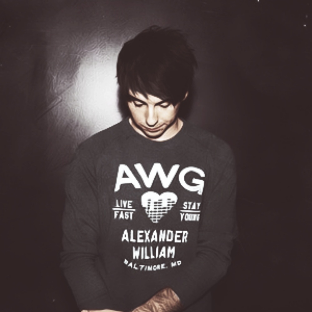 Meet your Posher, Chloe